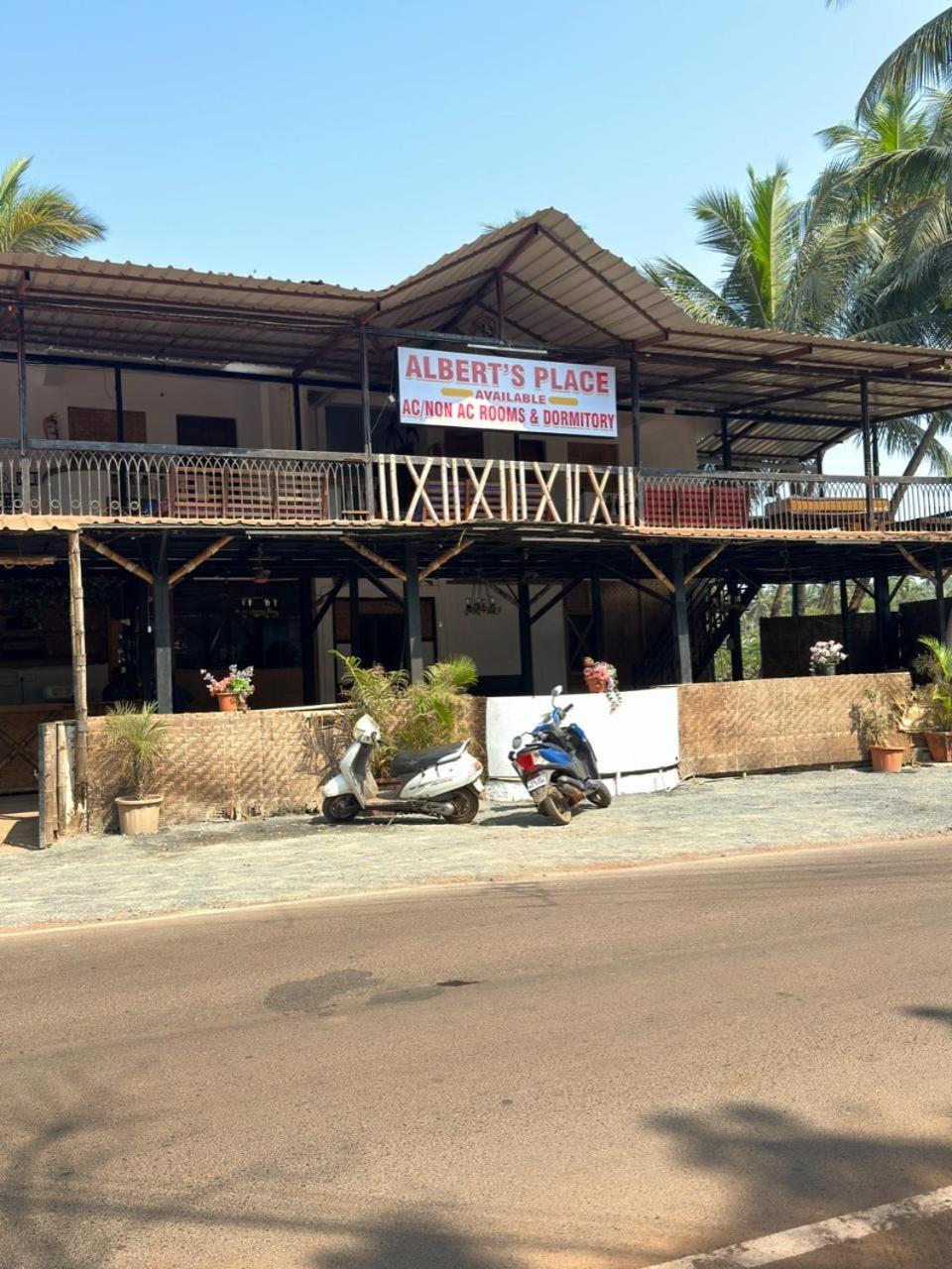 Albert'S Place Guest House Anjuna Esterno foto
